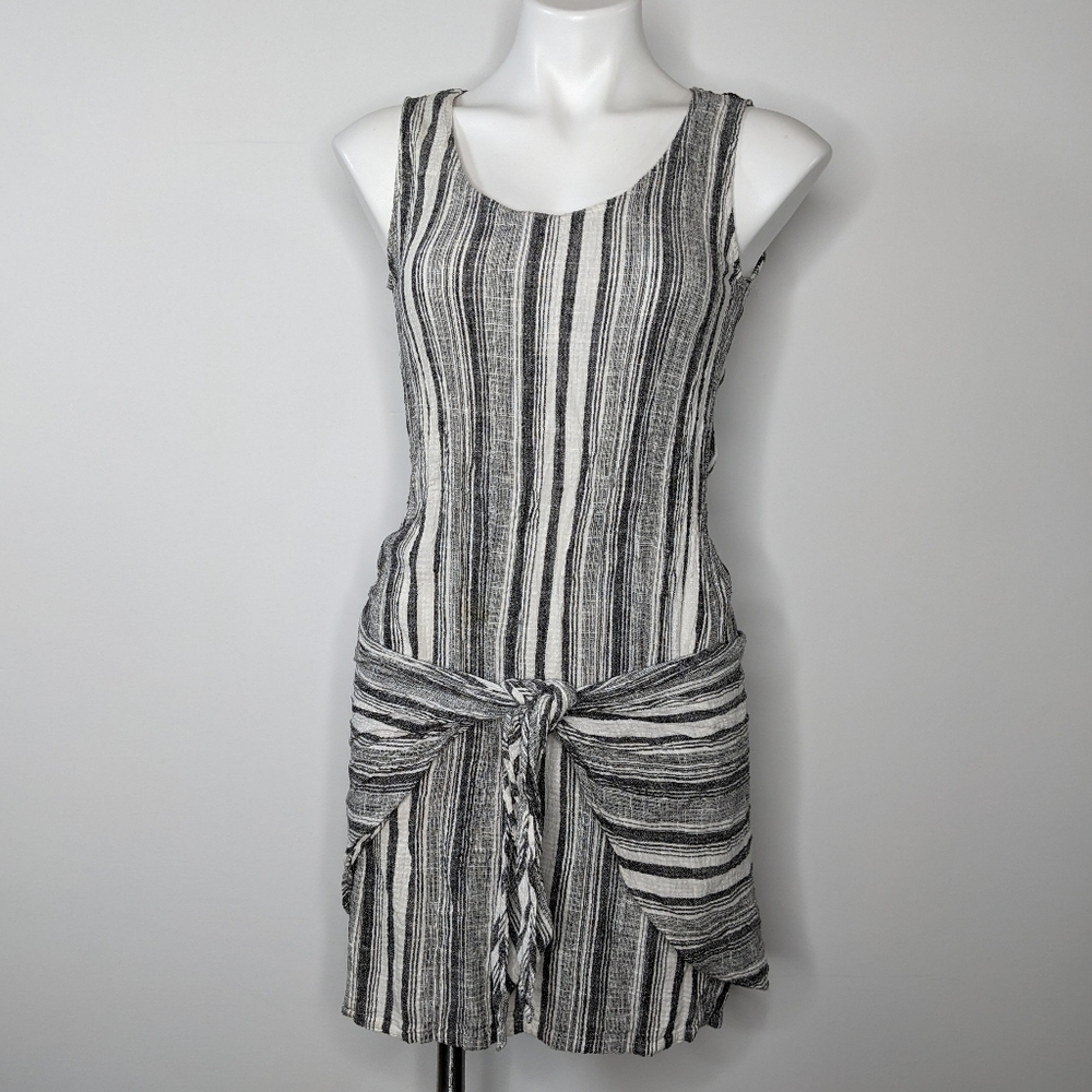 ✨3/$15 Drew striped linen blend tie waist dress M